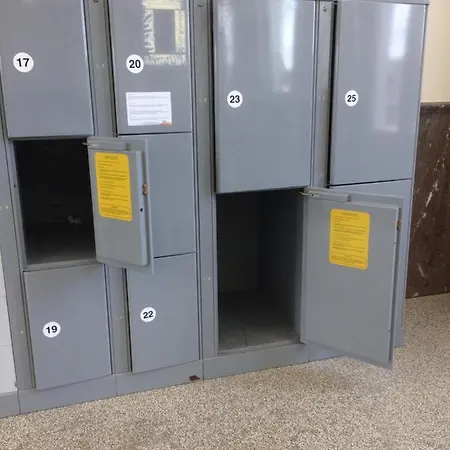 Daire Prive-kamer Centrum Met Eigen Badkamer/wc *