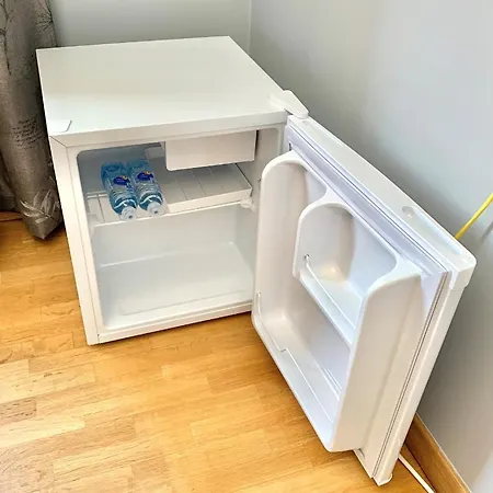 Prive-kamer Centrum Met Eigen Badkamer/wc *