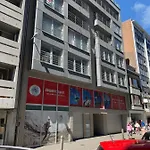 Prive-kamer Centrum Met Eigen Badkamer/wc 아파트 *