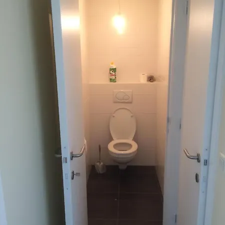 아파트 Prive-kamer Centrum Met Eigen Badkamer/wc *